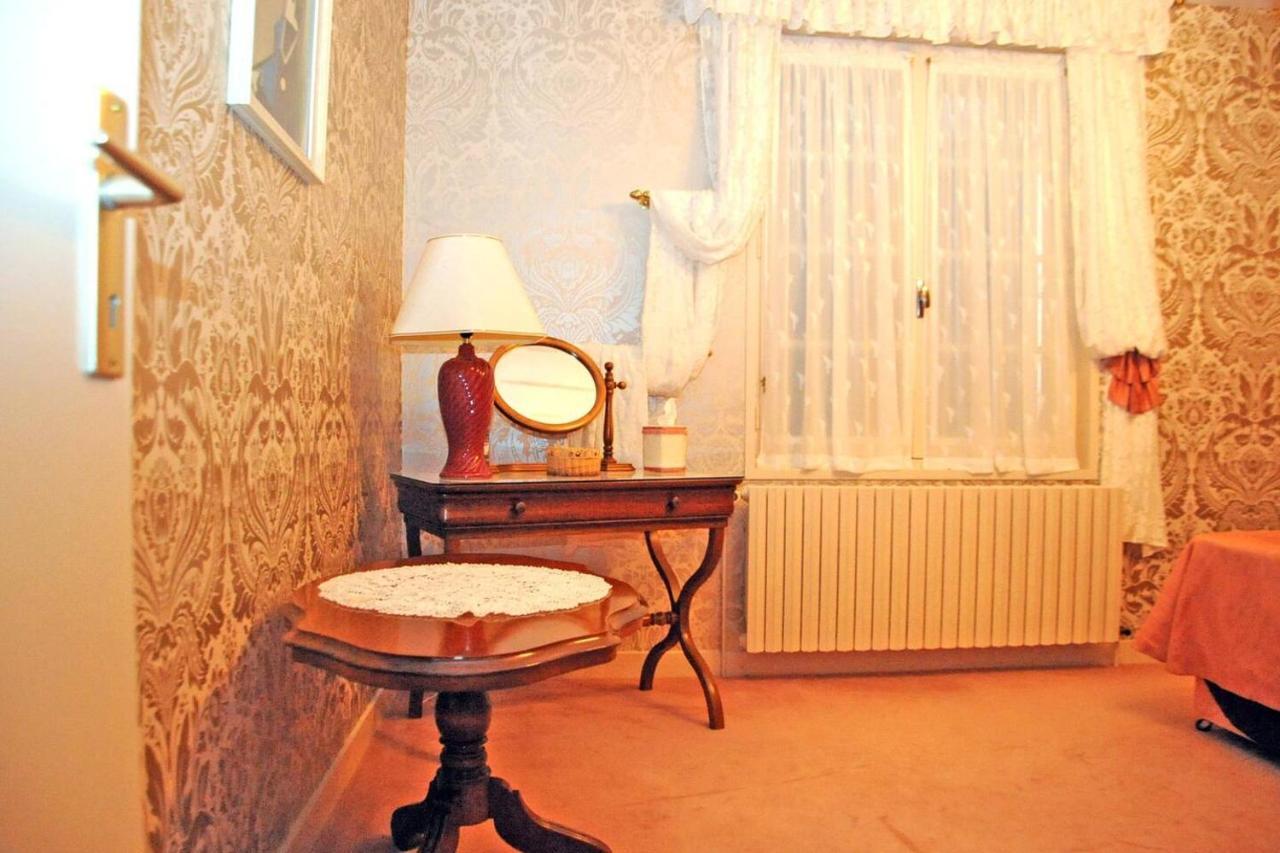 1 Bedroom House 20Min Walk To Centre In Tournus Exterior foto